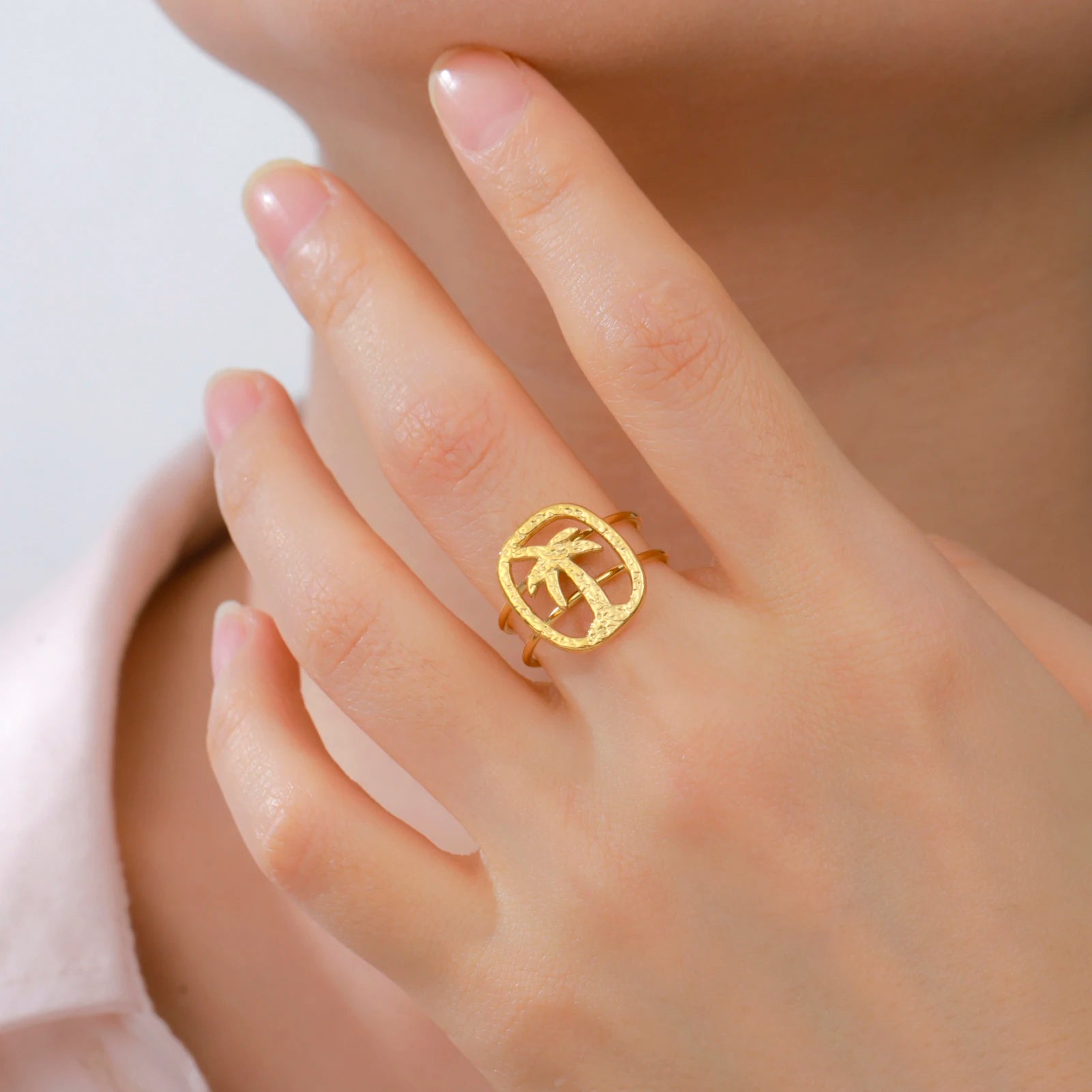 Ring mit Palmenmotiv Gold