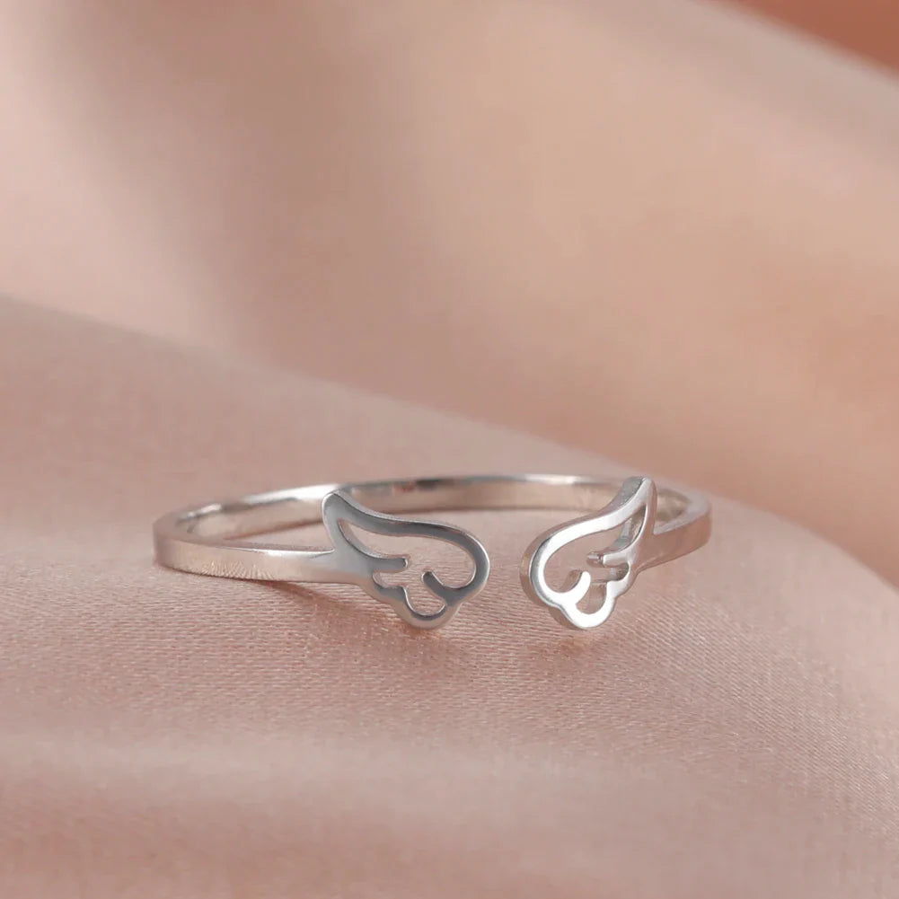 Ring mit Engelsflügeln für Damen aus Silber