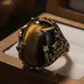 Verstellbarer vergoldeter Ring mit Tigerauge-Stein im Vintage-Stil