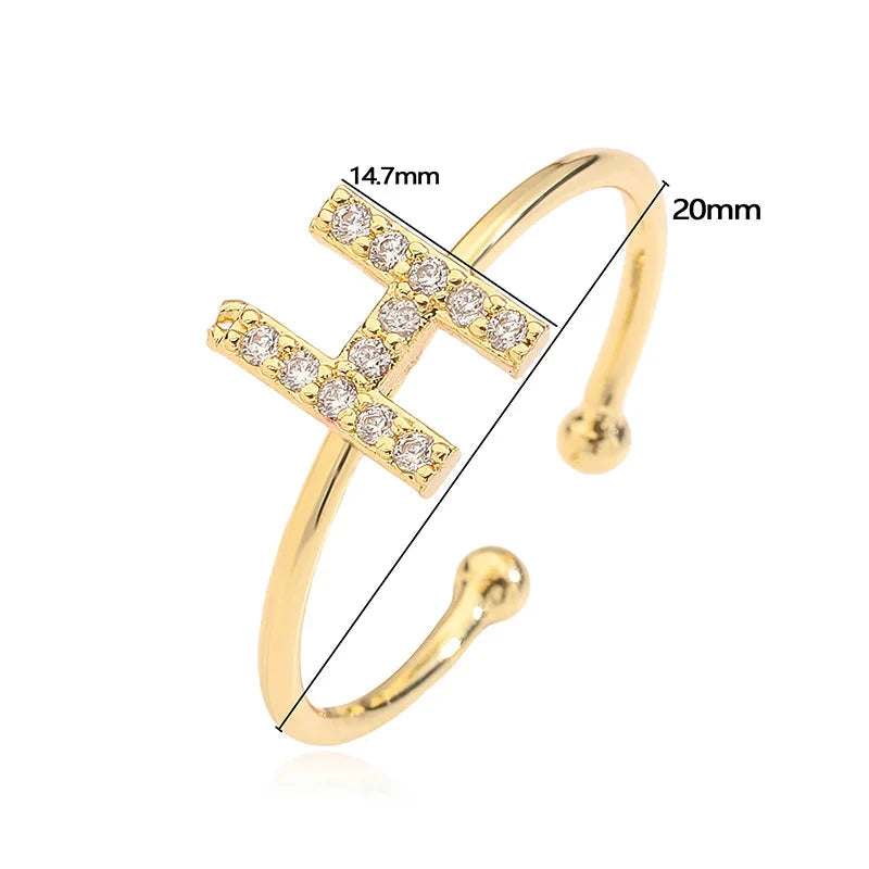 Verstellbarer personalisierter Ring mit Initiale