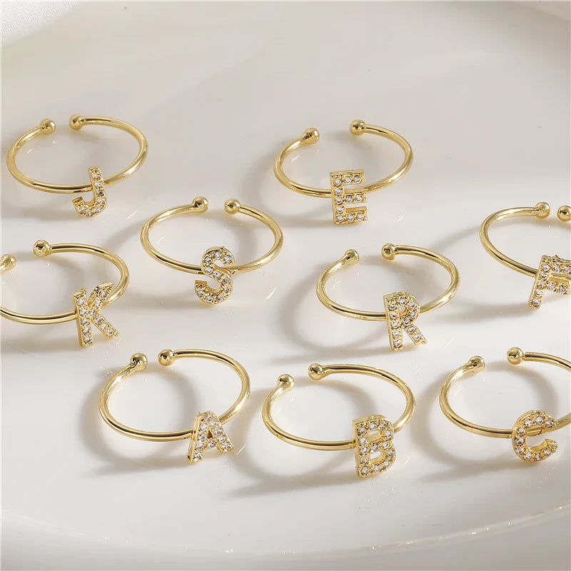 Verstellbarer personalisierter Ring mit Initiale