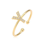 Verstellbarer personalisierter Ring mit Initiale y