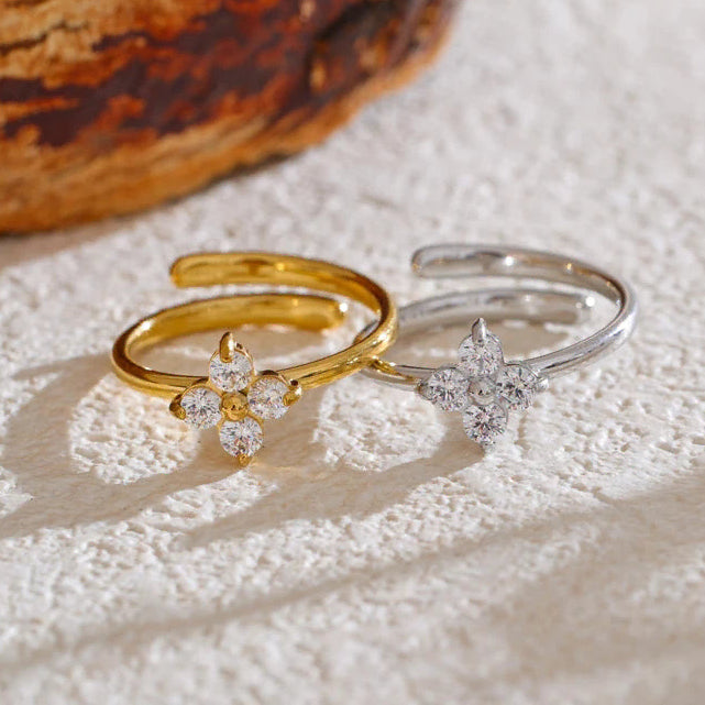 Verstellbarer Ring Kleeblatt und Strass Silber