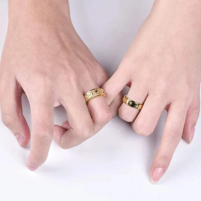 Anti-Stress Ring mit drehbarem Mond und Sonne in Gold