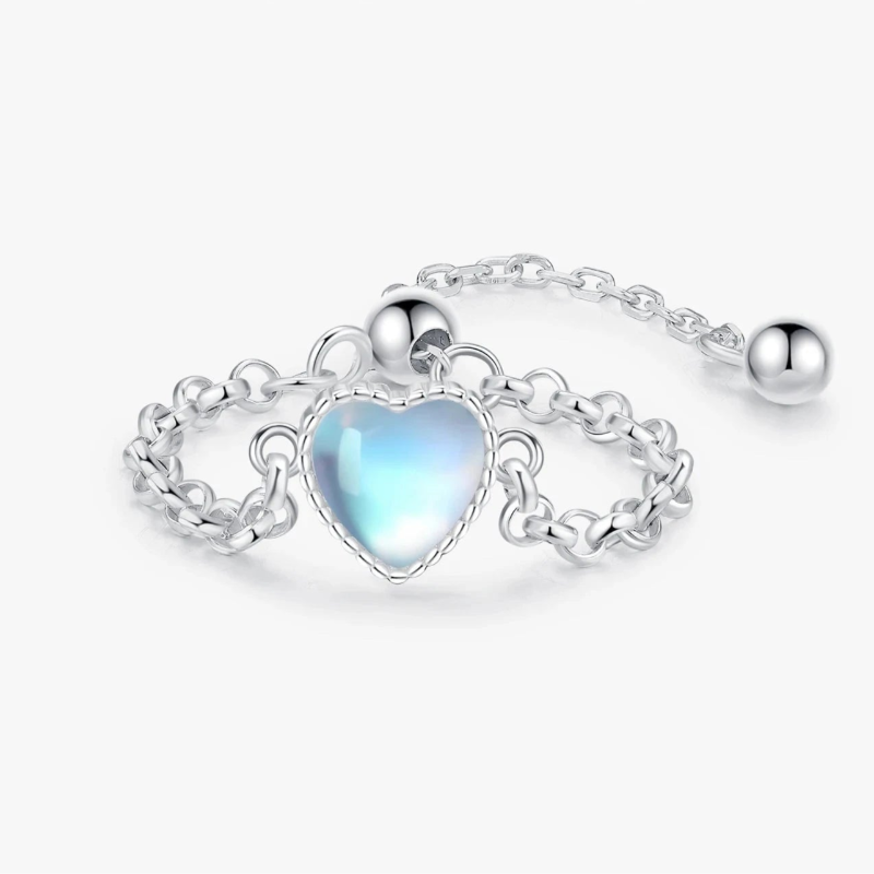 Ring für die Fruchtbarkeit der Frau mit Mondstein