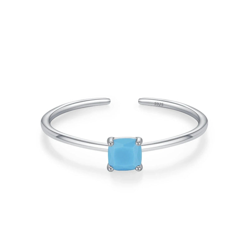 Ring mit farbigem Zirkon-Geburtsstein