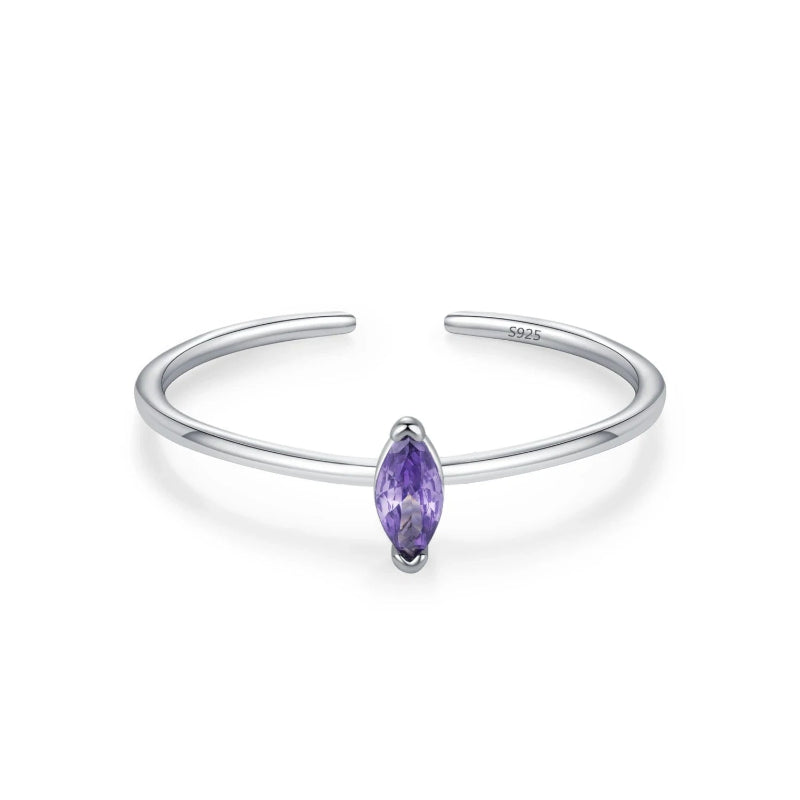 Ring mit farbigem Zirkon-Geburtsstein