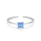 Ring mit farbigem Zirkon-Geburtsstein
