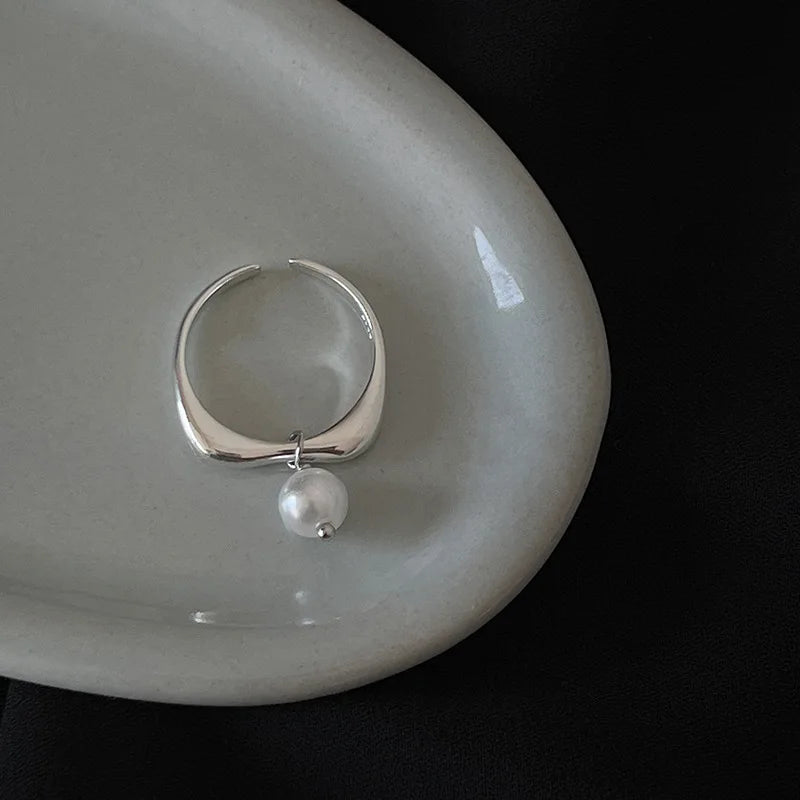 Damenring mit weißer Perle aus Zirkon