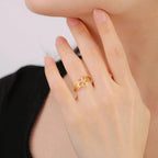 Ring Blumenring mit 5 Blütenblättern und goldenem Zirkonia