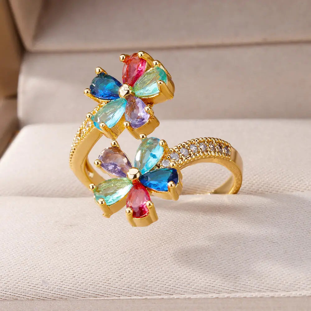 Ring mit farbigen Blumen aus Zirkon in Gold