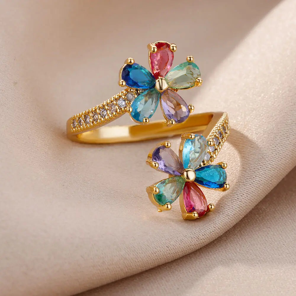 Ring mit farbigen Blumen aus Zirkon in Gold