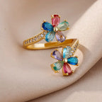 Ring mit farbigen Blumen aus Zirkon in Gold