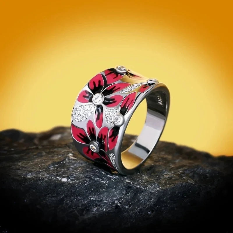 Ring mit roten Blumen und Zirkonia