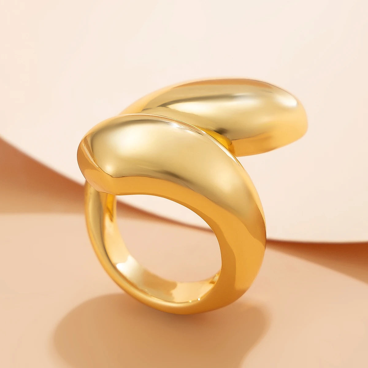 Ring großer asymmetrischer Wassertropfen Gold