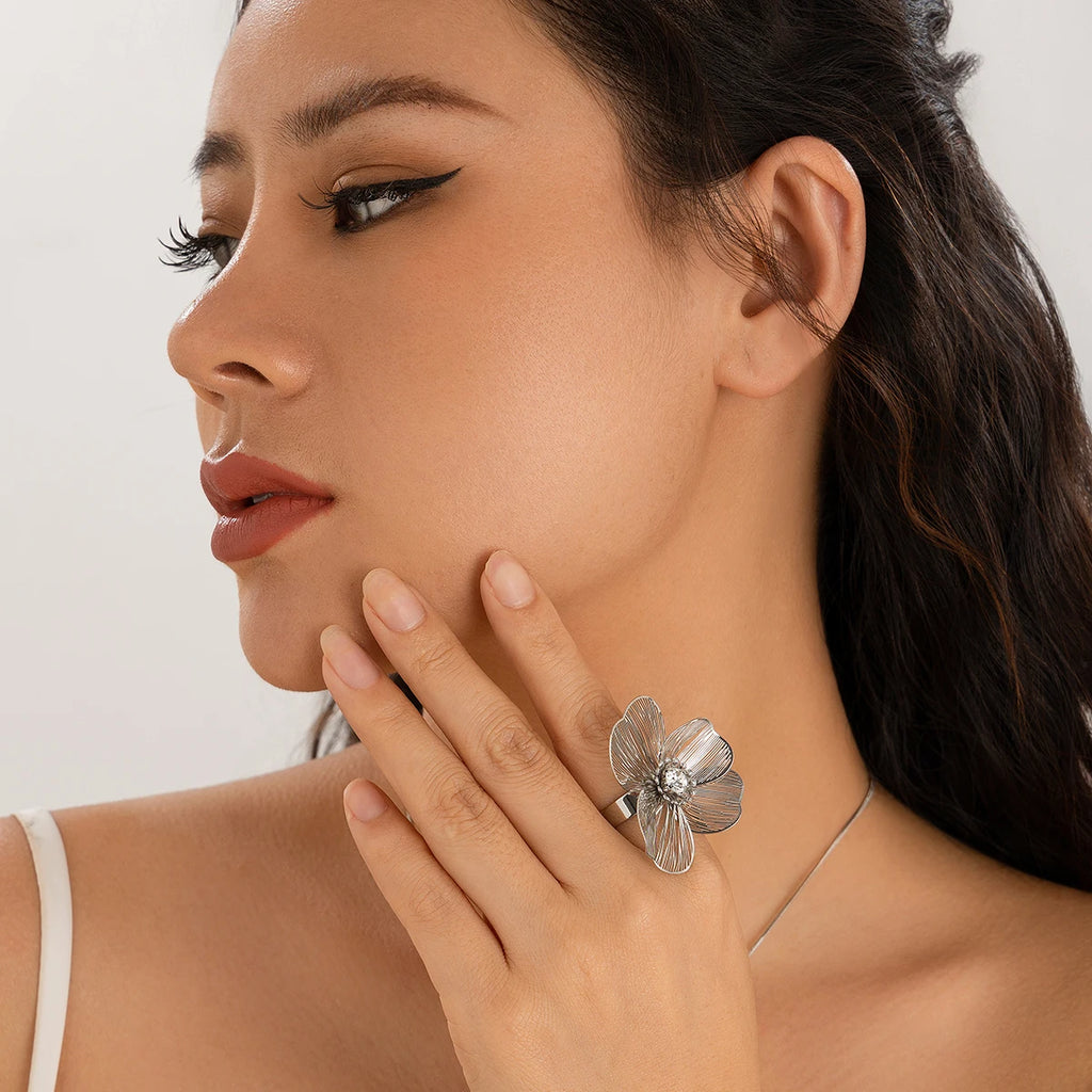 Ring Großer zarter Blumenring Silber