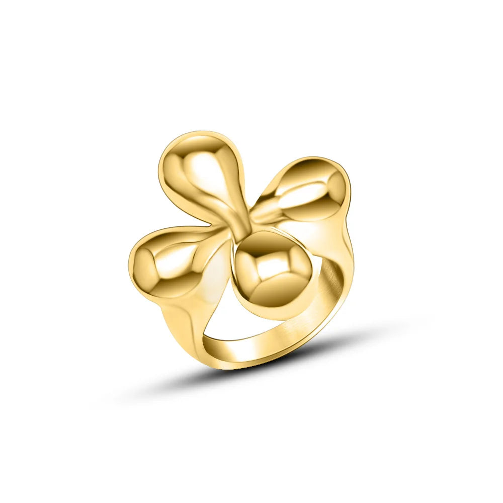 Ring mit großem Blumenmotiv im Vintage-Stil