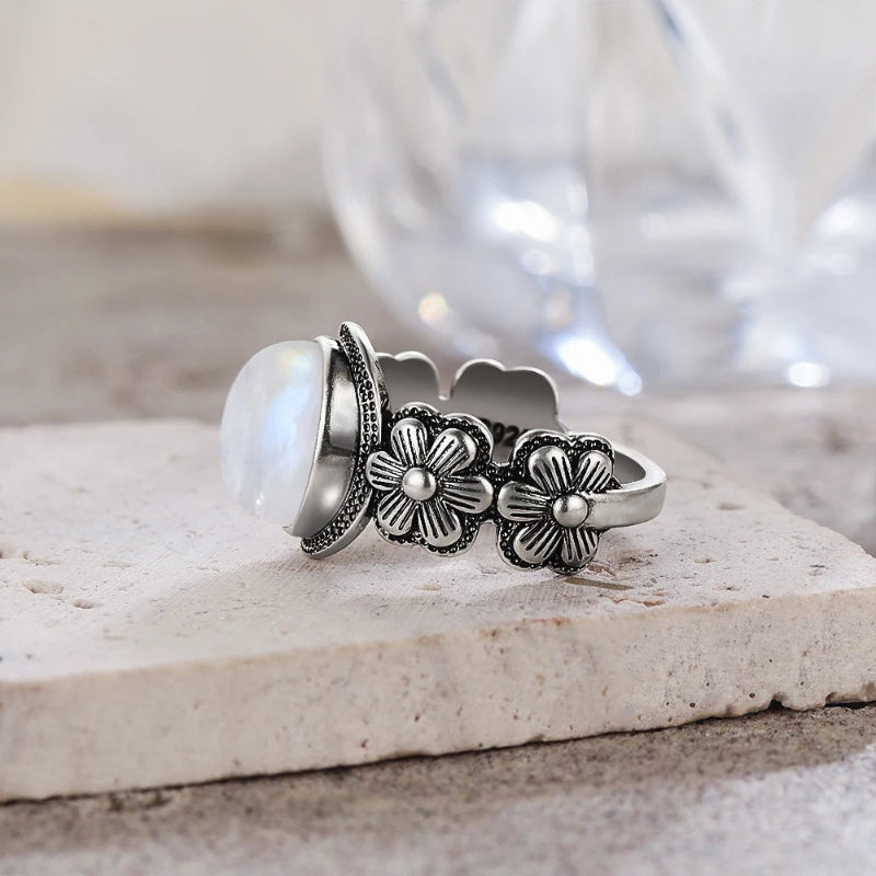 Ring mit Blumenring Mondstein