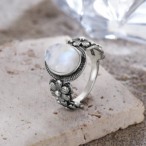Ring mit Blumenring Mondstein