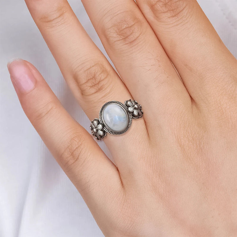 Ring mit Blumenring Mondstein