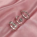 Ring mit Mondsichel und Sternen