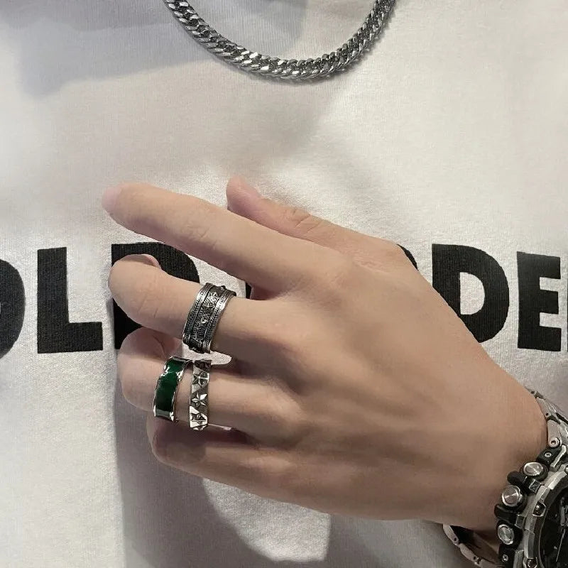 Ring mit Sternen und Himmelskörpern