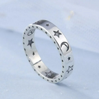 Ring mit Astrologie-Sternen