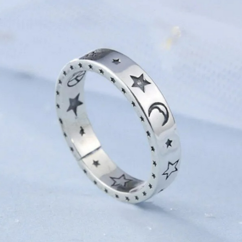 Ring mit Astrologie-Sternen