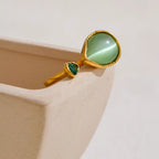 Ring mit natürlichem Edelstein und Zirkon in Tropfenform