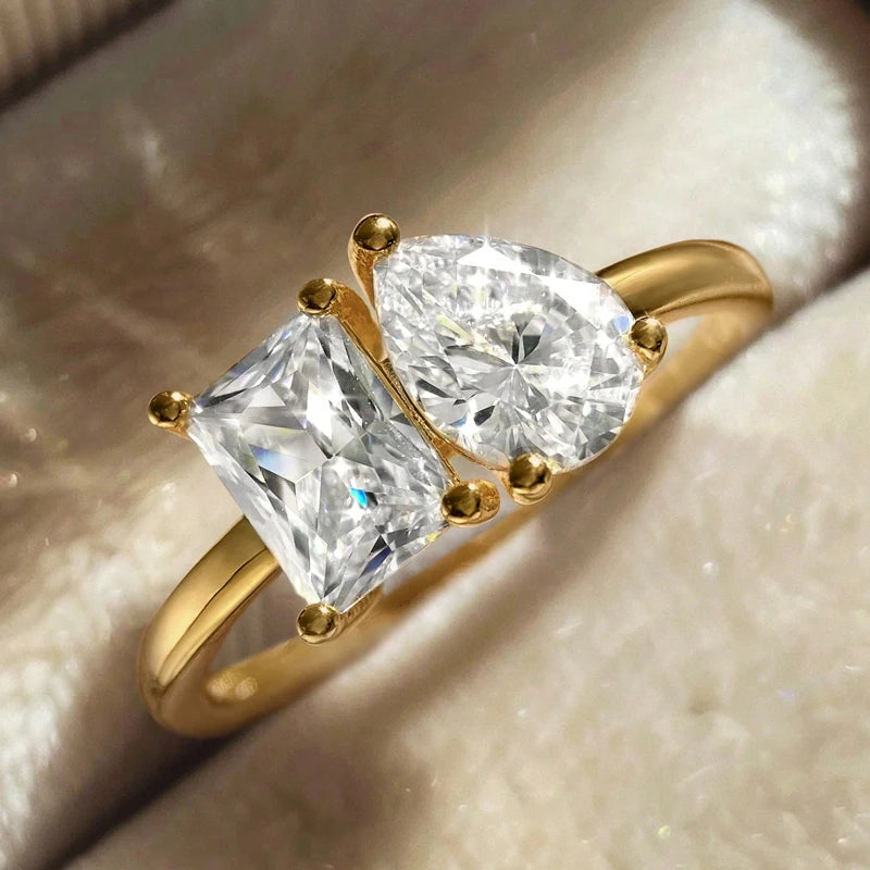 Ring mit Wassertropfen aus Zirkon Gold