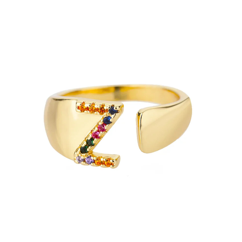 Personalisierter breiter Ring mit Regenbogen-Initiale z