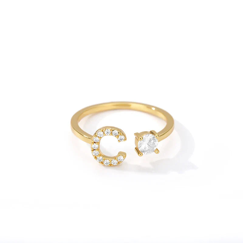 Personalisierter Ring mit Initiale c