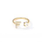 Personalisierter Ring mit Initiale f