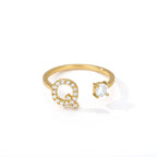 Personalisierter Ring mit Initiale q
