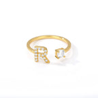 Personalisierter Ring mit Initiale r