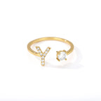 Personalisierter Ring mit Initiale y