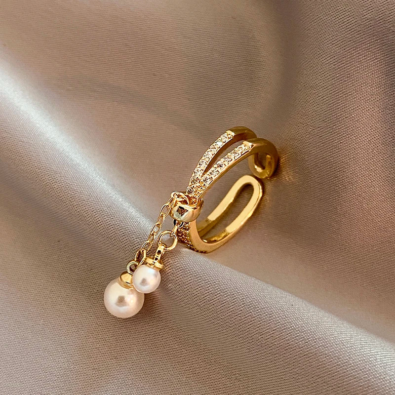 Ring mit hängenden Perlen