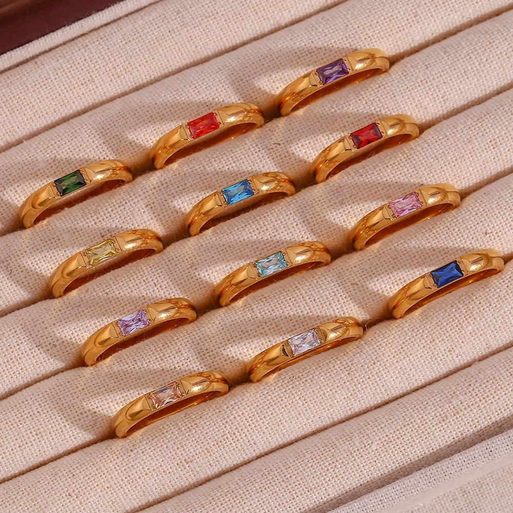 Fingerring mit gefasstem Geburtsstein für Damen