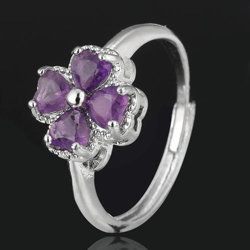Ring mit vierblättrigem Kleeblatt aus Amethyststein