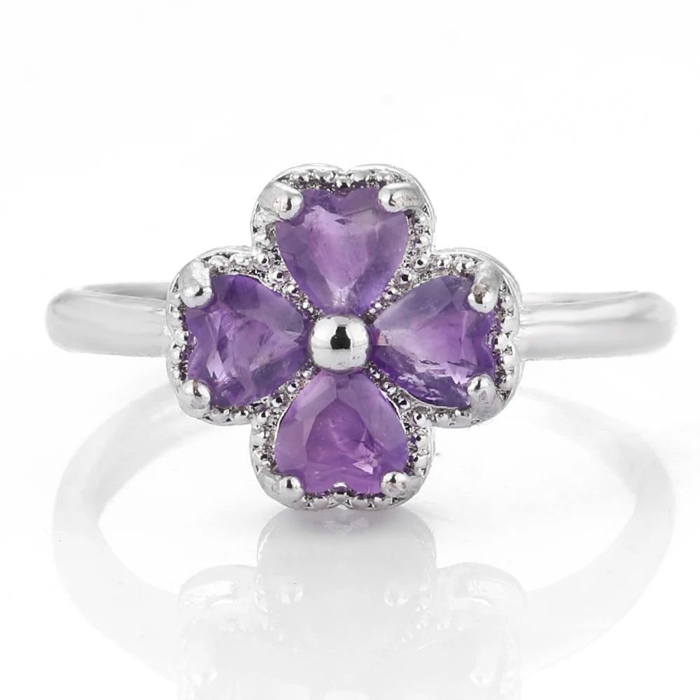 Ring mit vierblättrigem Kleeblatt aus Amethyststein