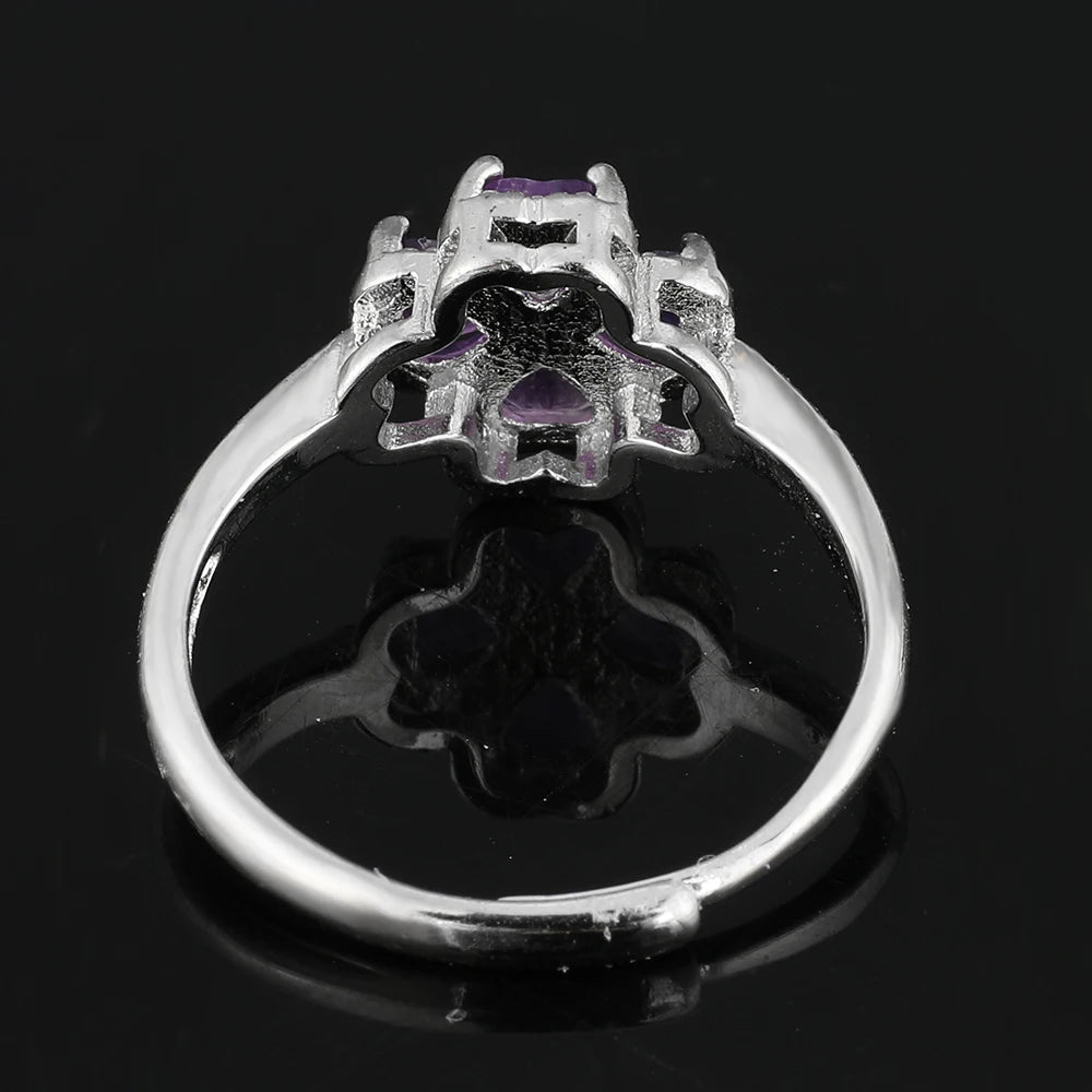Ring mit vierblättrigem Kleeblatt aus Amethyststein