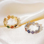 Ring mit bunten vierblättrigen Kleeblättern aus Zirkon Silber