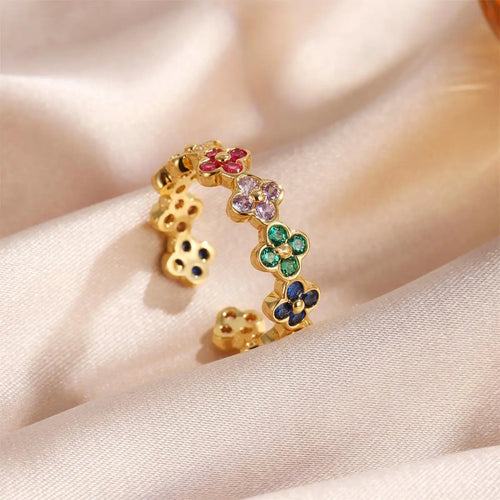 Ring mit bunten vierblättrigen Kleeblättern aus Zirkon Gold