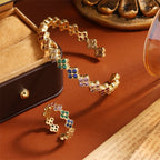 Ring mit bunten vierblättrigen Kleeblättern aus Zirkon Gold