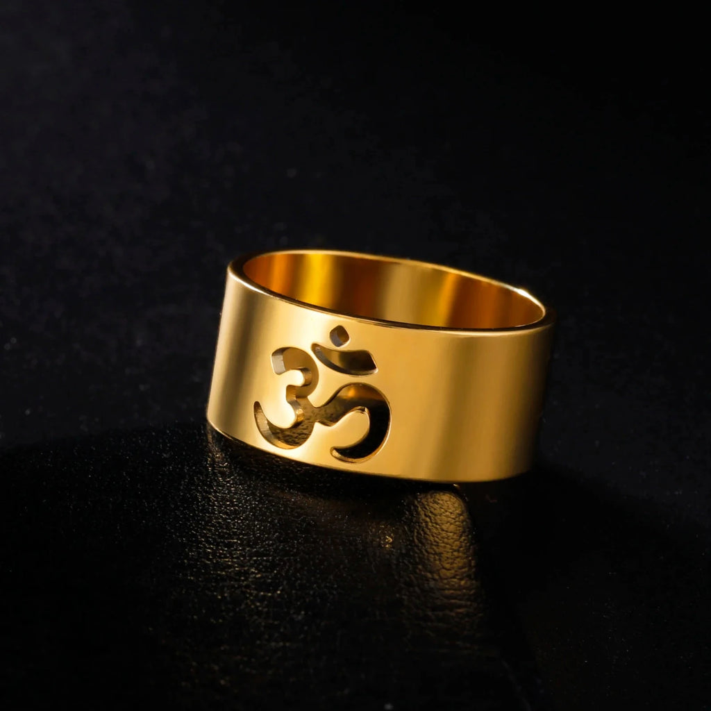 Buddhistische Om Tibet Ring Gold