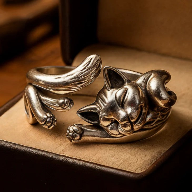 Ring mit schlafender Katze 