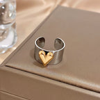 Ring mit erhabenem Herz aus Gold