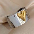 Ring mit erhabenem Herz aus Gold