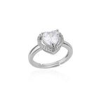 Ring mit funkelndem Herz aus Silber