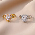 Ring mit funkelndem Herz aus Silber